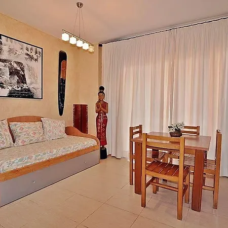 Cel Blau Santa Eularia des Riu