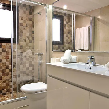 Cel Blau Santa Eularia des Riu