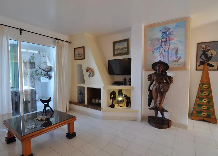 Cel Blau Santa Eularia des Riu