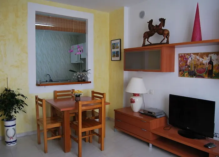 席尔布劳公寓酒店 圣埃乌拉利亚