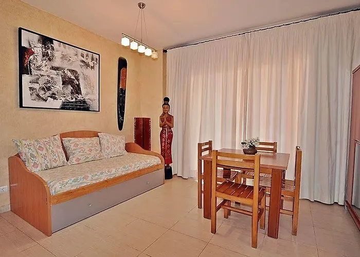 席尔布劳公寓酒店 圣埃乌拉利亚