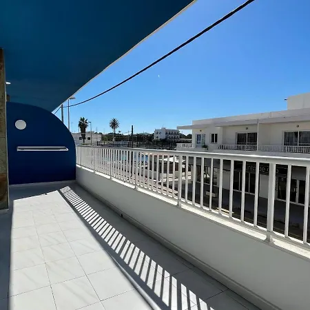 Cel Blau Santa Eularia des Riu