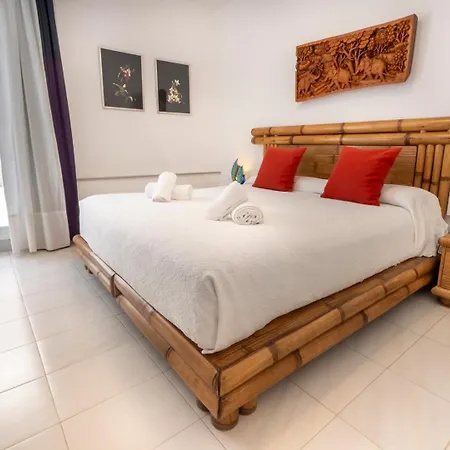 Cel Blau Apartment *