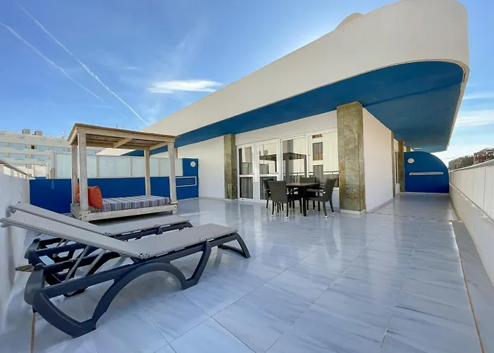 Cel Blau Santa Eularia des Riu